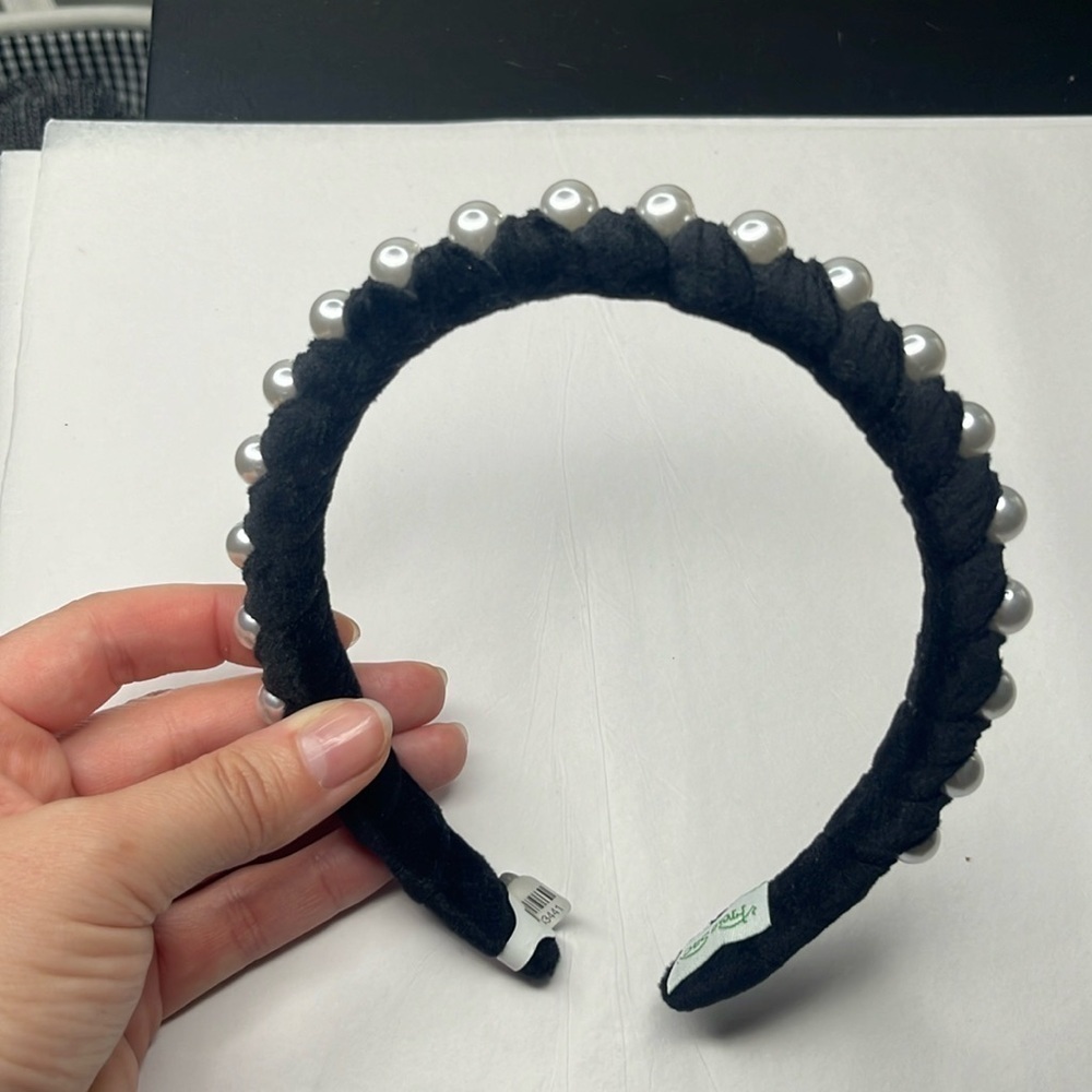 Little Girls Headband NWT Frogsac Black with Pearls - Picture 2 of 3